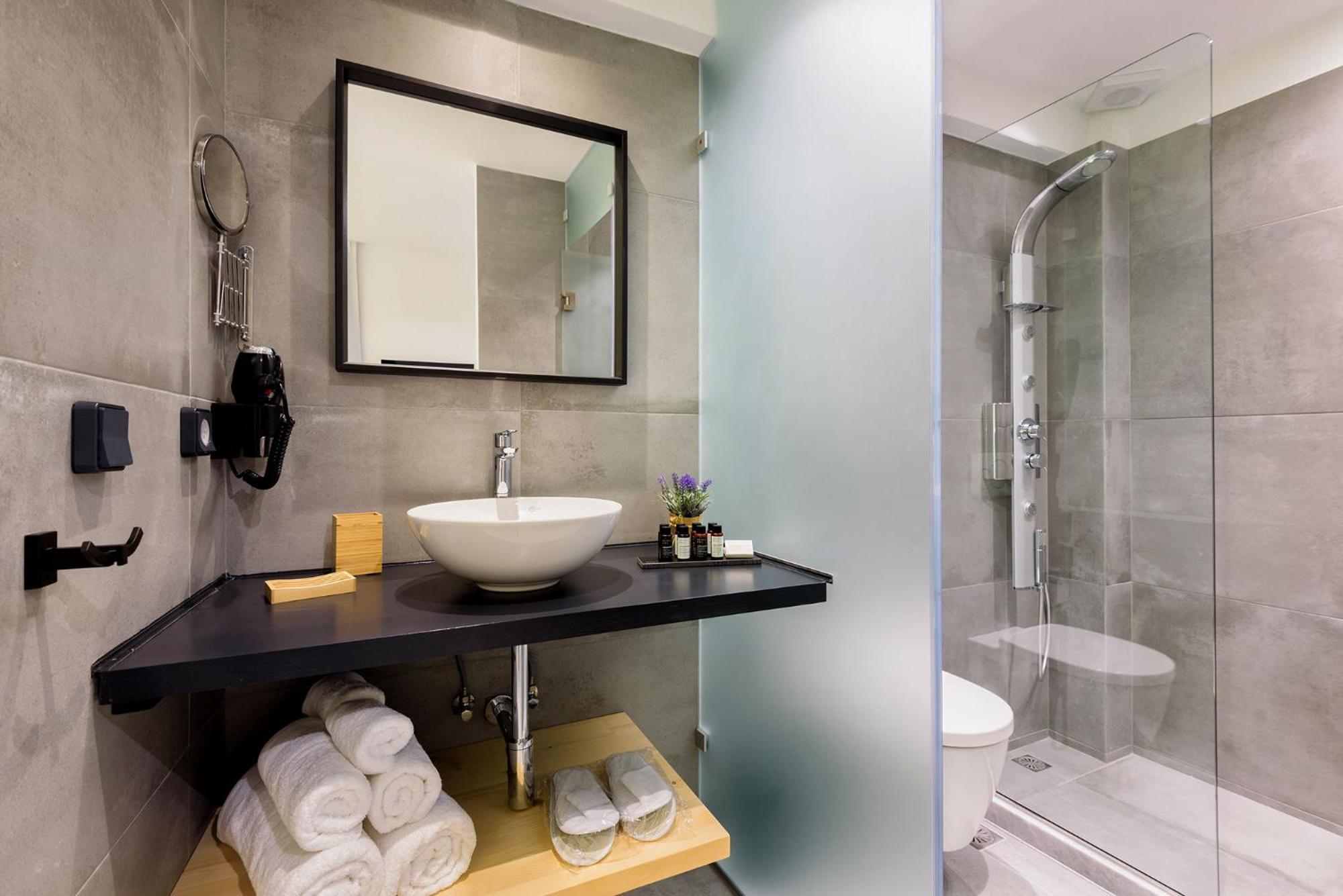Peven Suites 나오우사 외부 사진